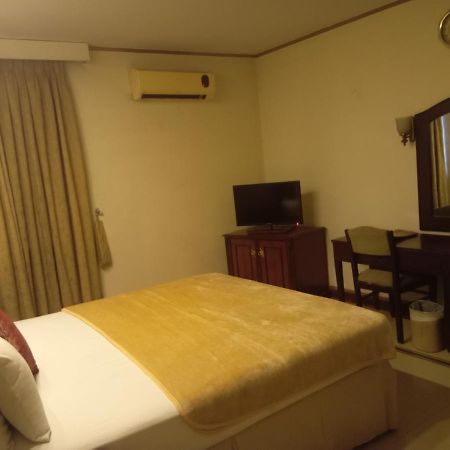 Hotel Shalimar 라왈핀디 외부 사진